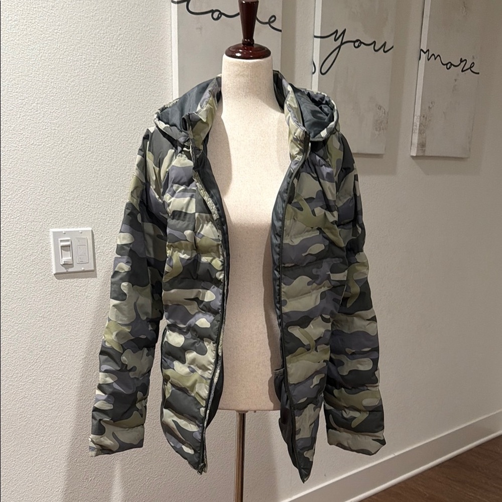 Camo Hooded Puffer Jacket - Green & Gray